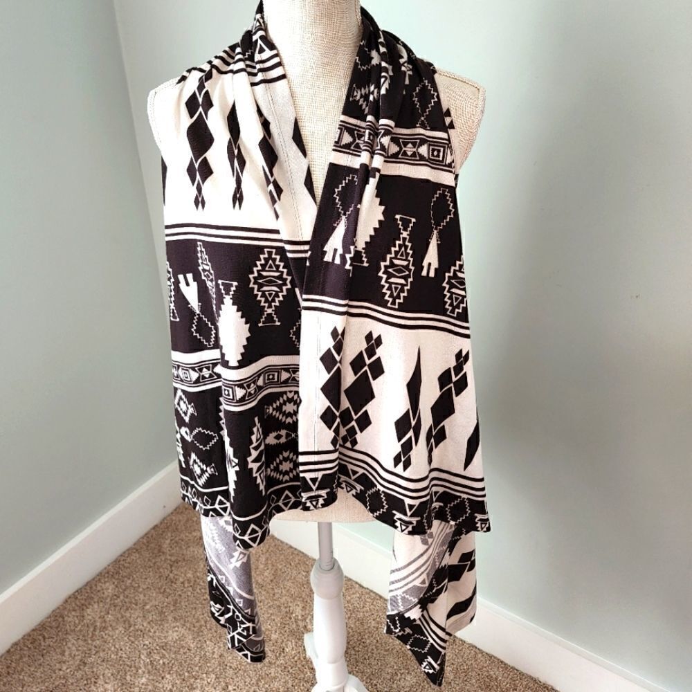 WRANGLER WOMEN'S AZTEC SHIRT HI LOW HEM SLEEVELESS VEST SIZE SMALL